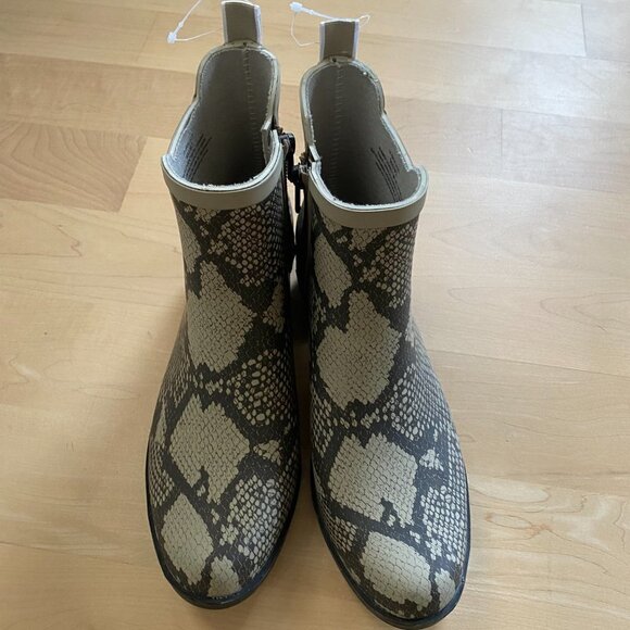 LUCKY Brand "Basel H2O" Rain Boot Womens New Block Heel Snake Print - Picture 7 of 7